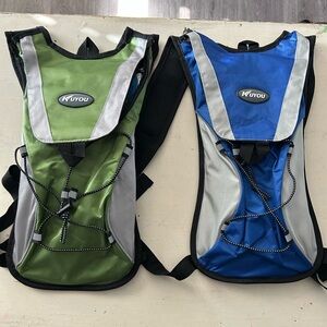 Kuyou hydration packs lightweight backpacks Blue Green  16"x10" NWOT Set Of 2